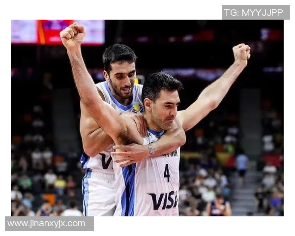 广州篮球队在世界杯中的默契配合展现团队精神与战术执行力