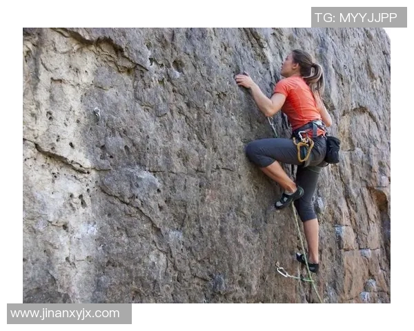 武汉攀岩队勇攀高峰的极限运动联赛奋斗历程与精彩瞬间回顾